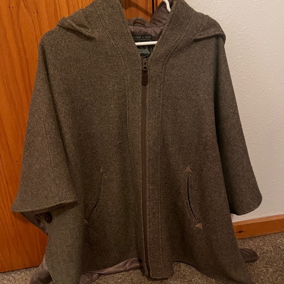 I. Spiewak & Sons Wool Blend Hooded Poncho w/Zipper Women’s Small (sm) - Picture 3 of 6
